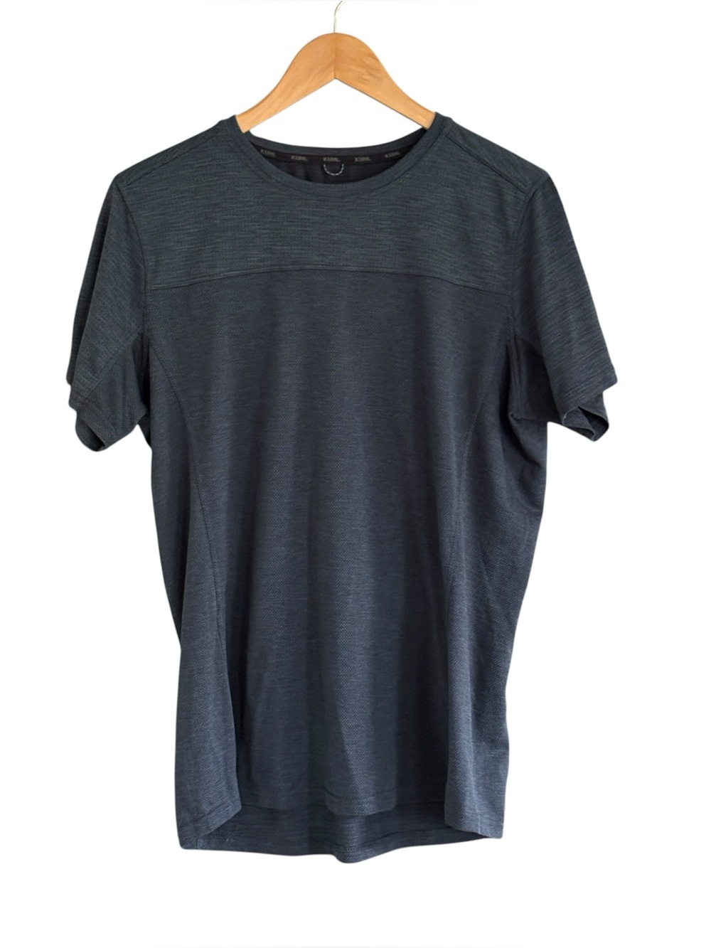 Kuhl Engineered Krew Mens Navy Performance Tee Shirt Size Medium